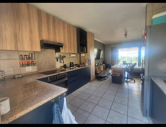2 BEDROOM SECTIONAL TITLE FOR SALE IN THE WOLDS